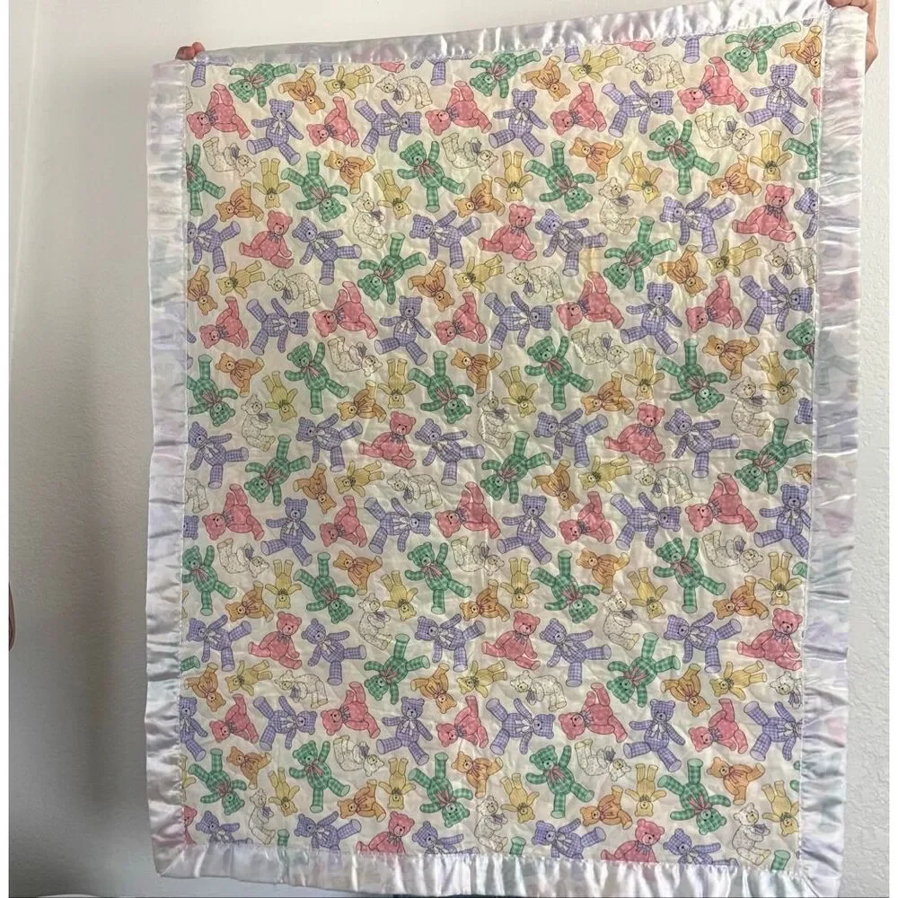 Teddy Bears Handmade Quilt Crib/Lap Hand Quilted 43 X 33 Teddy Bears satin edge